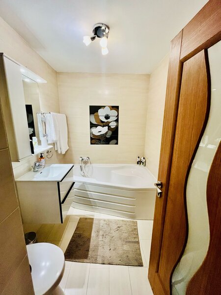 Sector 6, cartierul Militari, zona Uverturii/ Teatru Masca, Bucuresti,